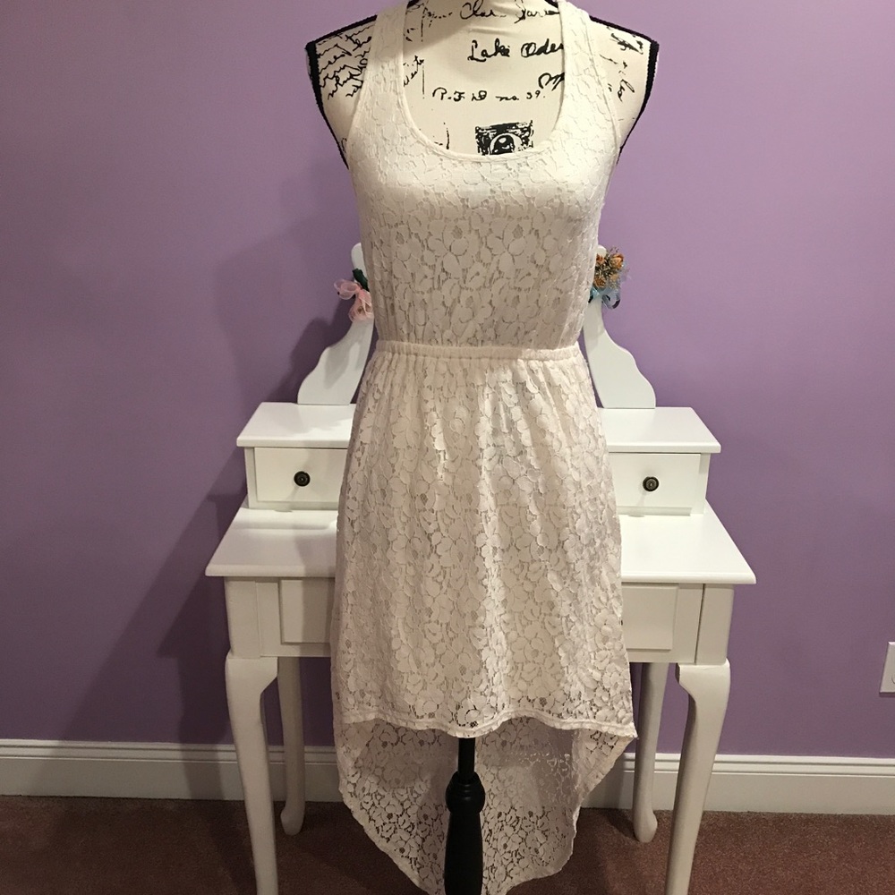 NWOT pretty ivory colored lace dress