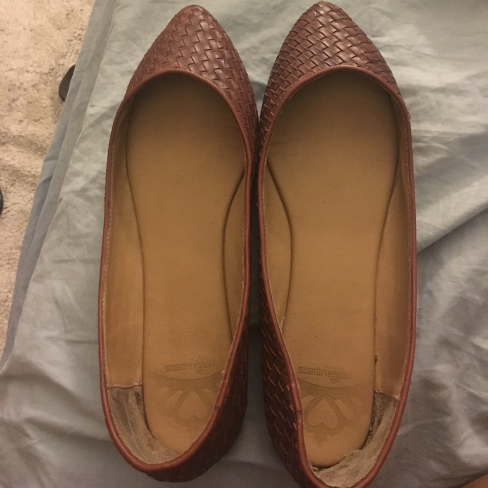 Fergaliscious woven flats Size 8 Worn