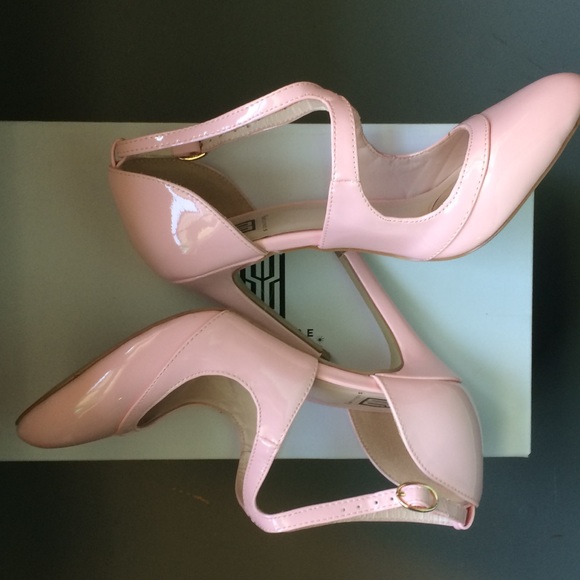 🌸HOST PICK🌸 Shoe Dazzle - Light pink heels - Picture 2 of 5