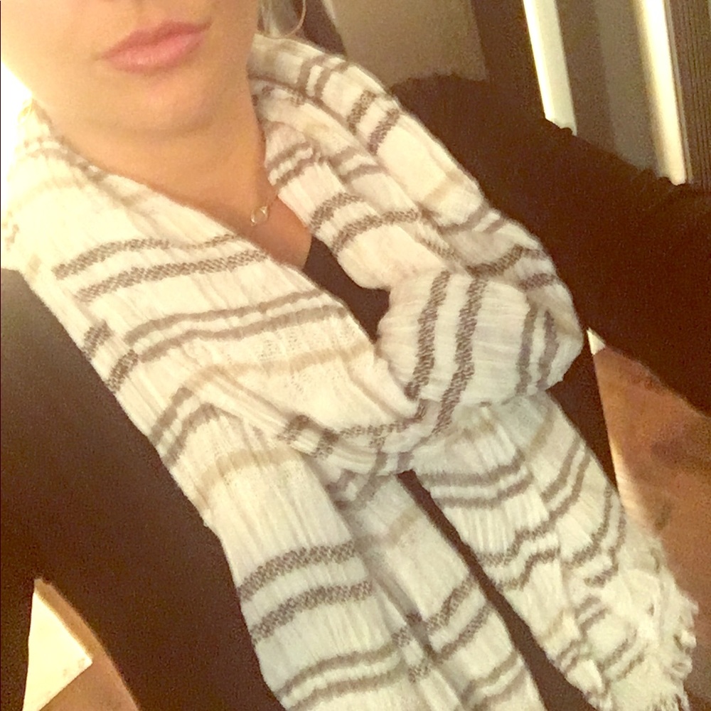 Lightweight summer scarf!!