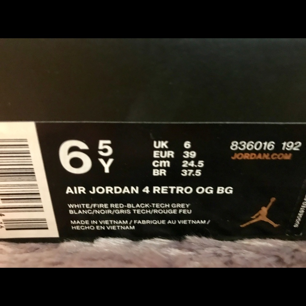 NEW!! Nike Air Jordan Retro 4 Cement GS Size 6.5y - Picture 6 of 6