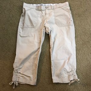 Lee platinum label Kaky tan Capri pants size 14W