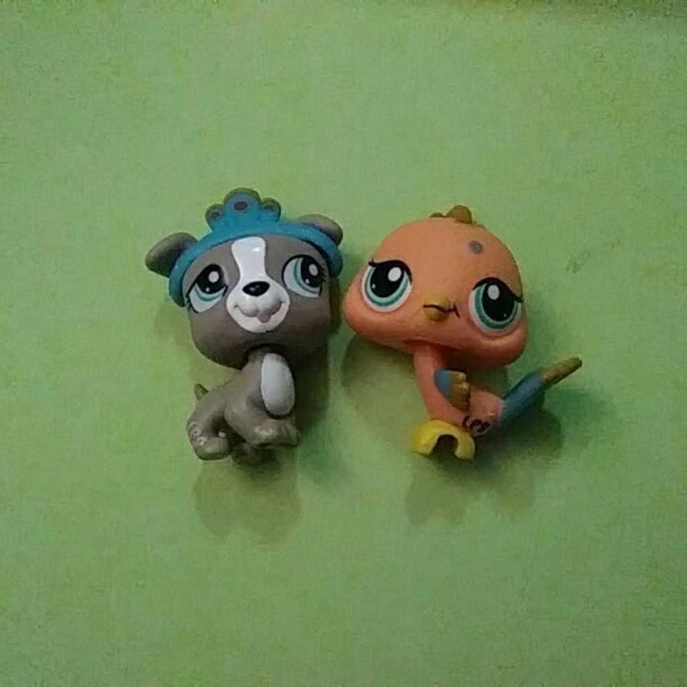 Littlest pet shop peacock and dog