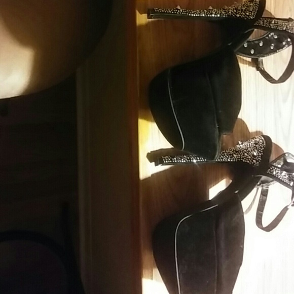 Sexxi. Six inch Studded Stilletos - Picture 4 of 4