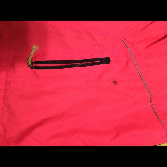 New Balance hot pink rain jacket - Picture 3 of 3