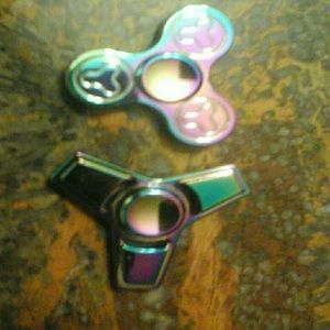 Fidget spinners