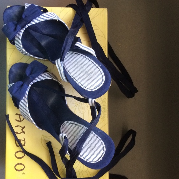 🌹 HOST PICK 🌹 - Bamboo - Super lace up wedges - Picture 4 of 6