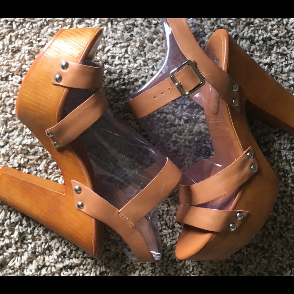 Platform Nude Sandals. NEVER WORN, Genuine Leather