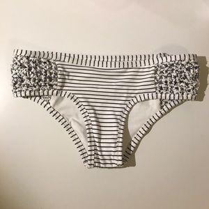 NWOT Frankie's Bikinis Koa bottoms size: S