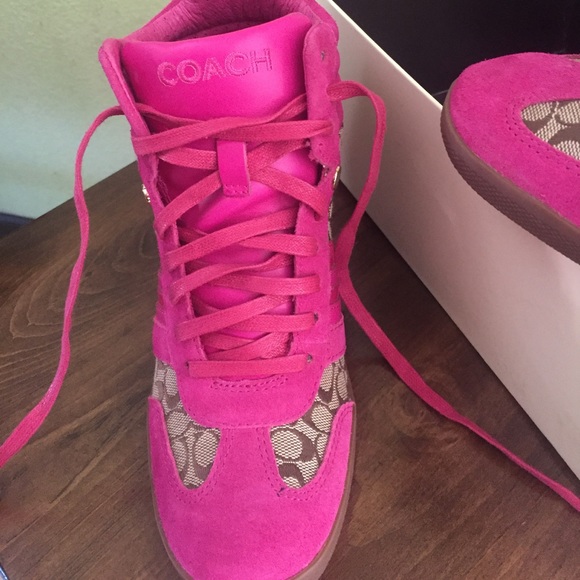 Shoes - Picture 3 of 3