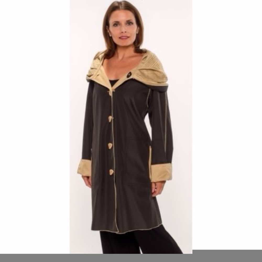 Piped 39" Reversible Parisian With Zip Pockets