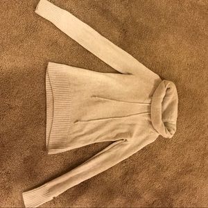 Columbia cream white sweater