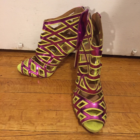 Sexy Neon Pumps - Picture 1 of 4