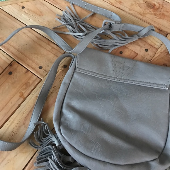 Sling purse with fringe - Picture 2 of 3