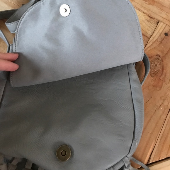 Sling purse with fringe - Picture 3 of 3