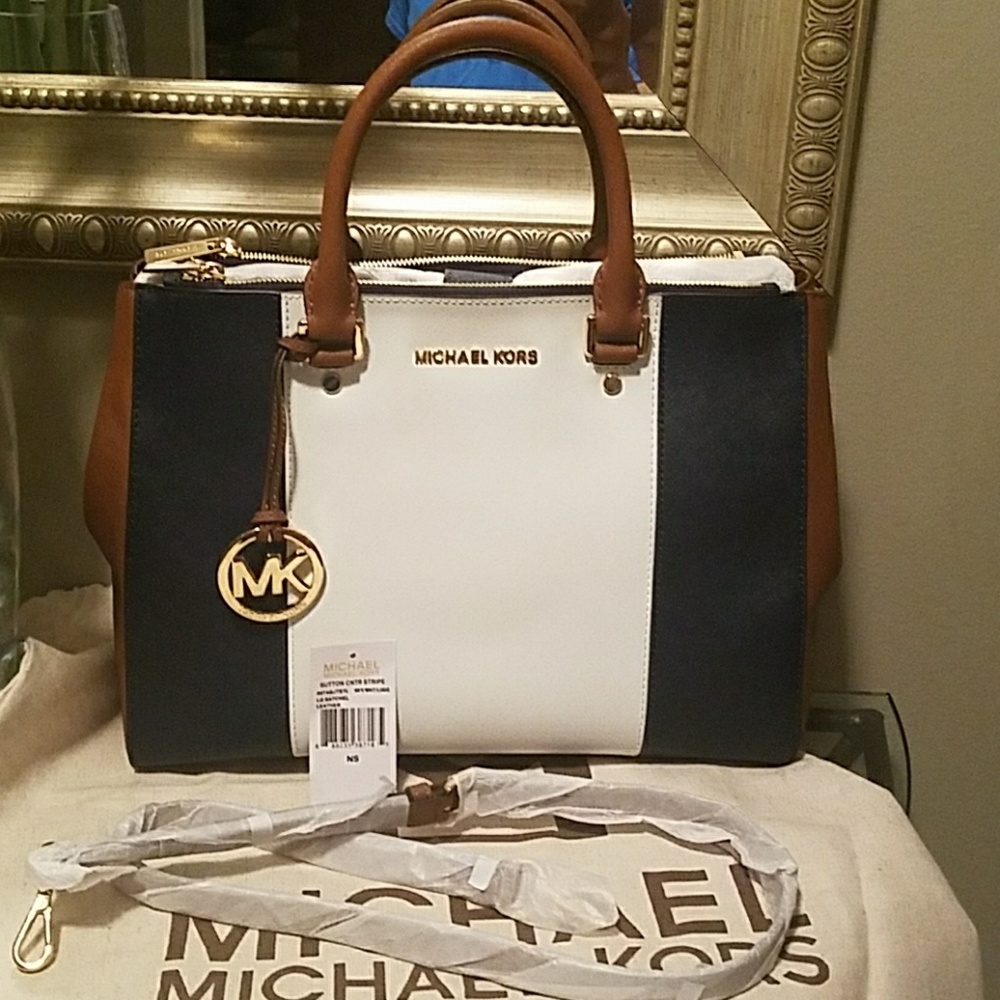 Michael Kors!! Sutton Color Block!!