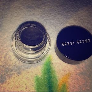 3 eyeliners, a sharpener and one eyeshadow pencil