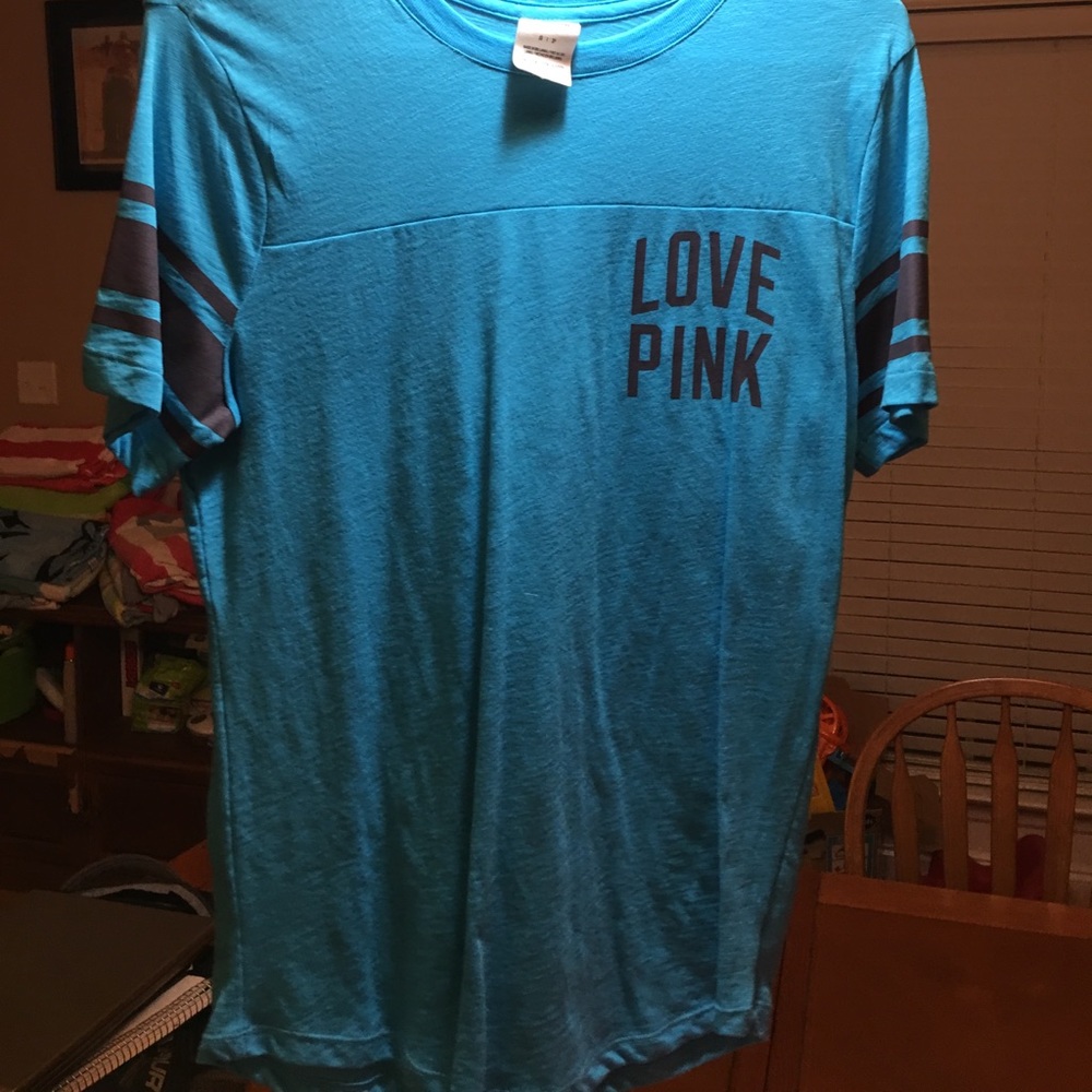 Pink tshirt