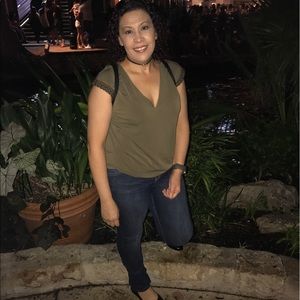 Meet your Posher, Manuela