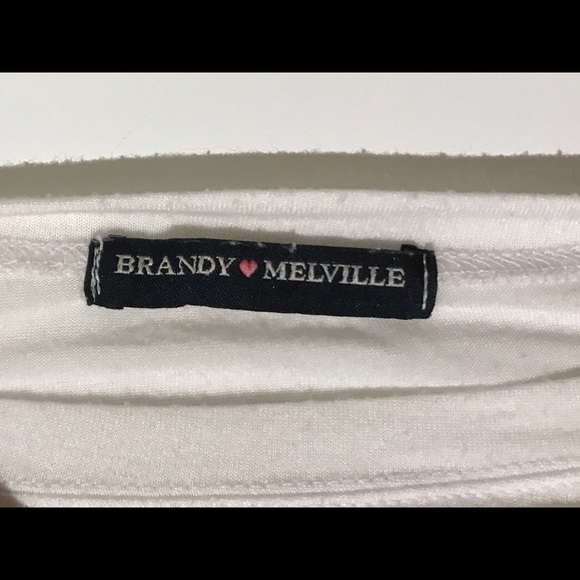 Brandy Melville LA Crop Top - Picture 2 of 3