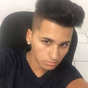 Meet your Posher, Arian