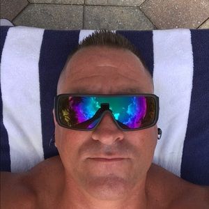 Meet your Posher, Bret