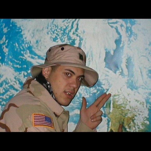 Meet your Posher, Larry - Picture 1 of 1