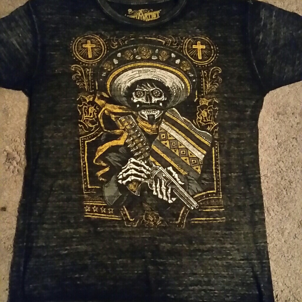 Tee shirt