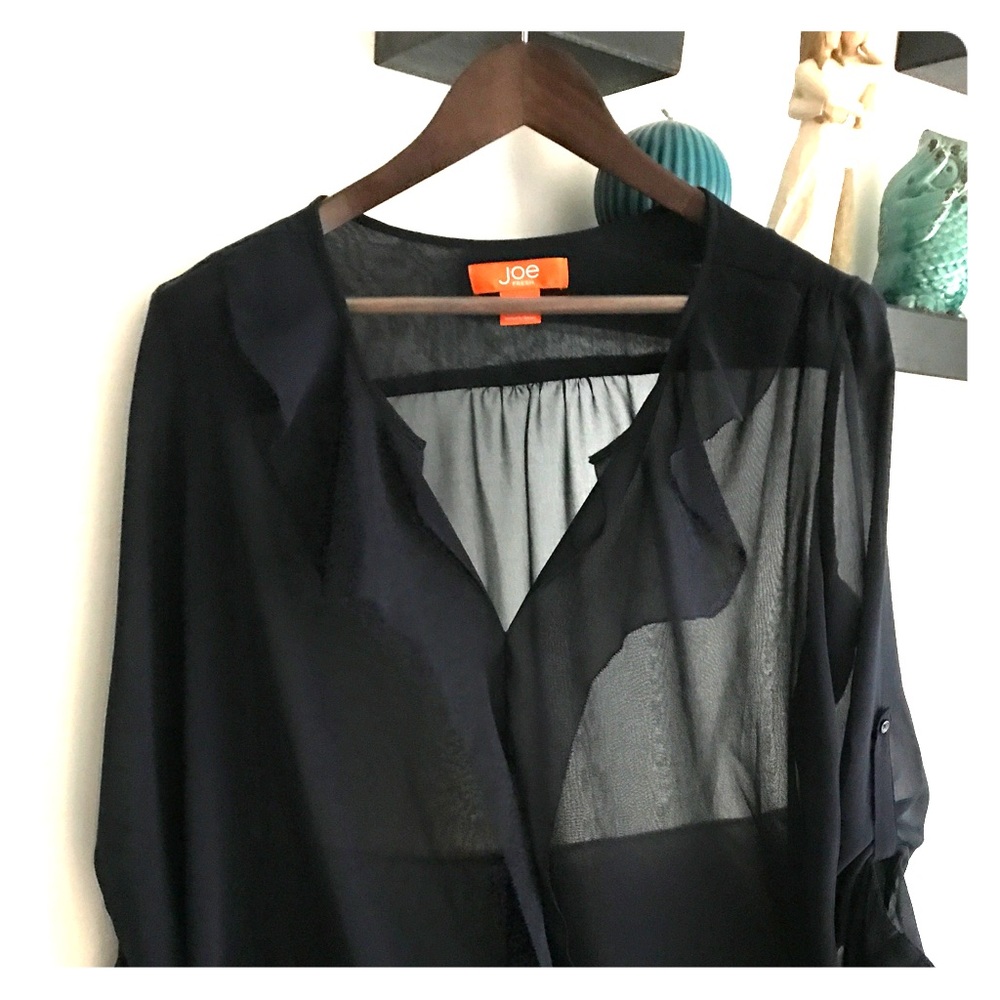 Beautiful sheer & flowing blue Joe Fresh blouse!