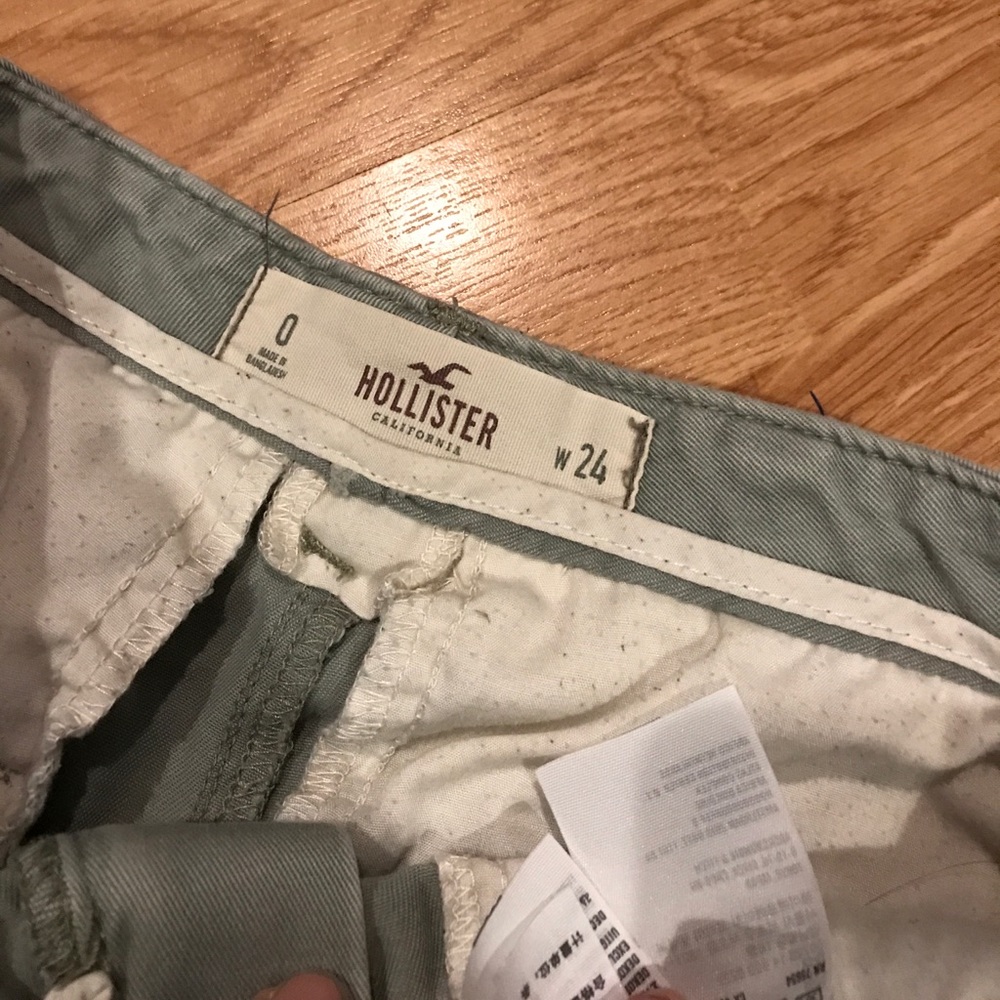 Shorts - Picture 3 of 3