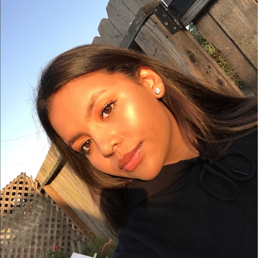 Meet your Posher, Samantha