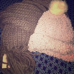 Brown scarf with pink beanie