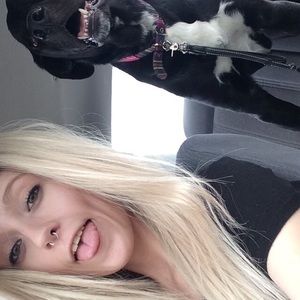 Meet your Posher, Hali