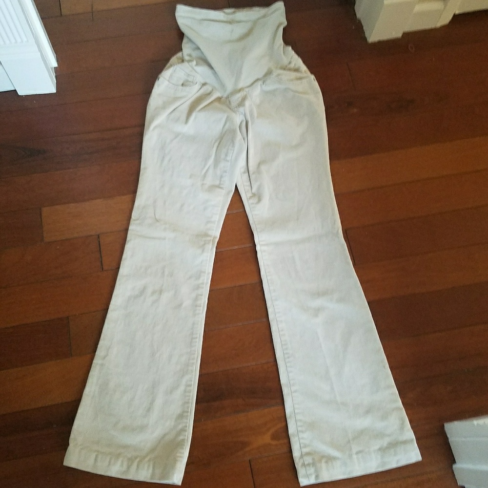 Maternity pants size small