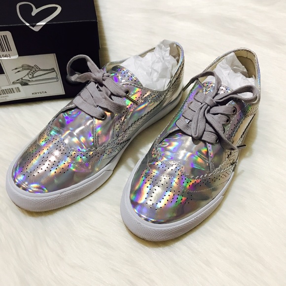 Banana Republic Krysta Brogue Iridescent Sneakers - Picture 2 of 6