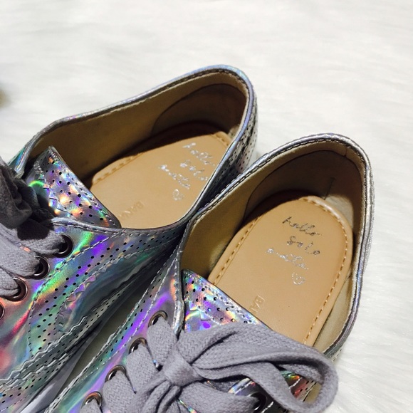 Banana Republic Krysta Brogue Iridescent Sneakers - Picture 4 of 6