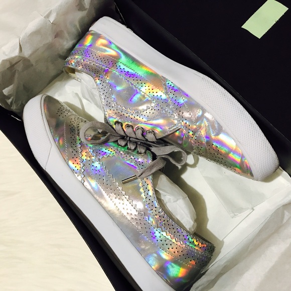 Banana Republic Krysta Brogue Iridescent Sneakers - Picture 5 of 6