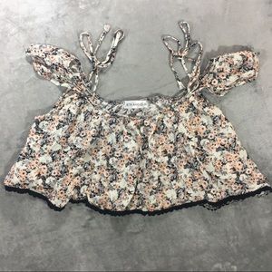 4TH AND ELM Floral Crop Top