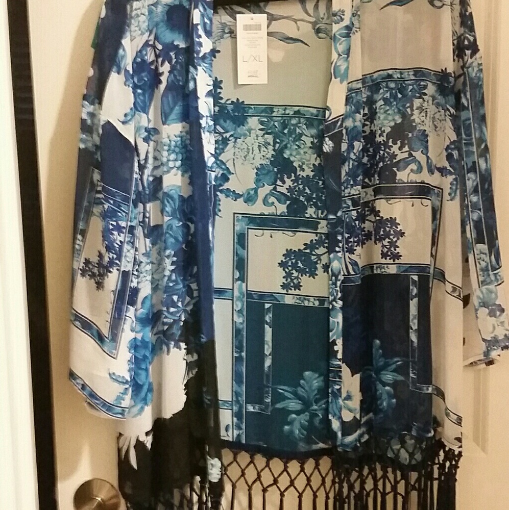 New Chicos shawl, or wear w cami underneath. .