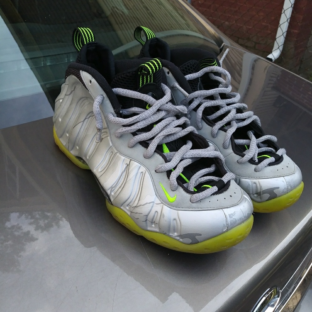 Metallic camo foams sz 9 BUY 1 GET 1 50%OFF