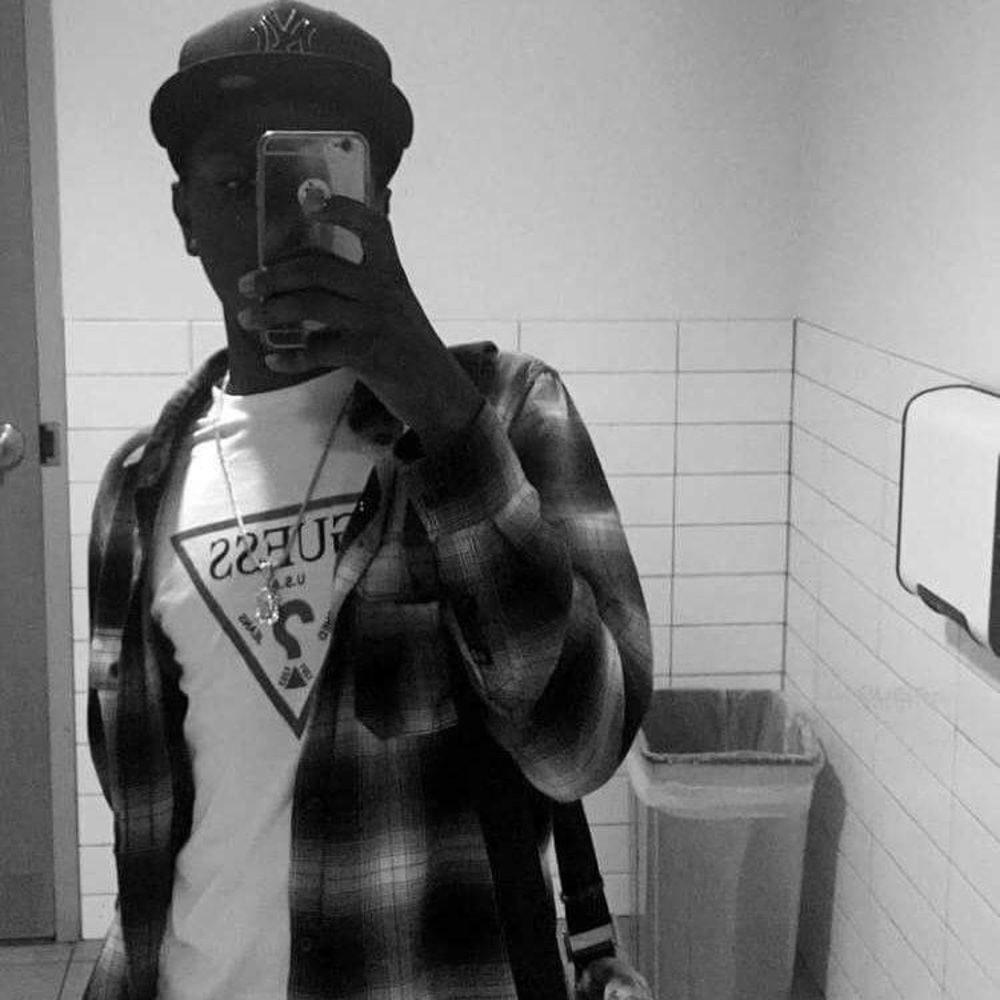 Meet your Posher, Malik