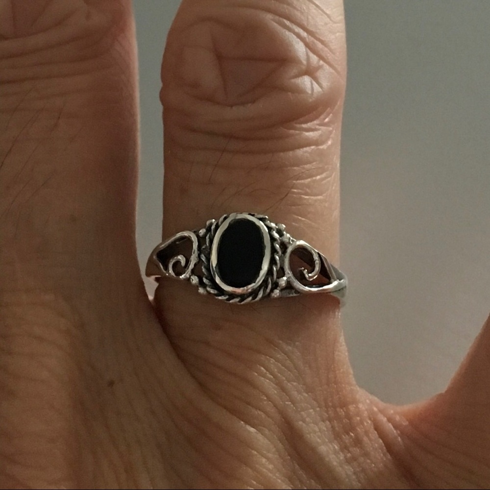 Sterling Silver Black Onyx Ring with Swirl - Picture 6 of 6