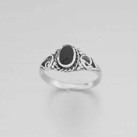 Sterling Silver Black Onyx Ring with Swirl - Picture 2 of 6