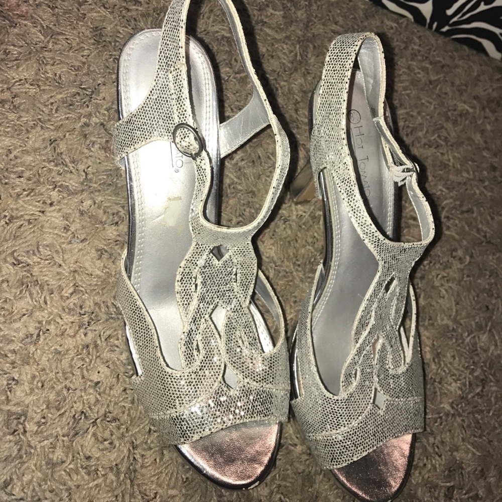 Dressy shoes