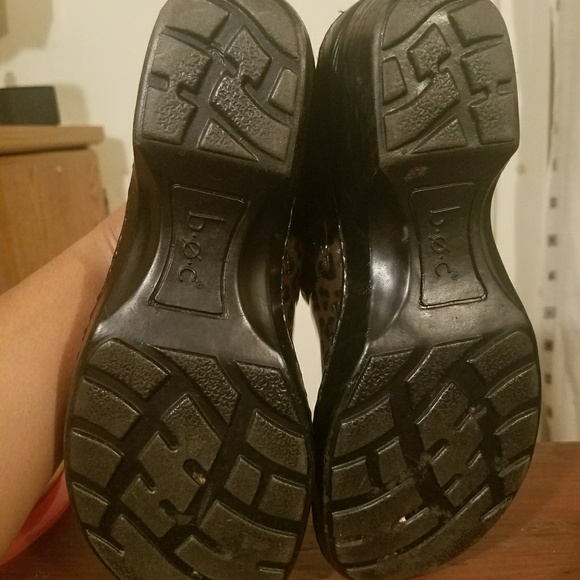 Shoes - Picture 3 of 4