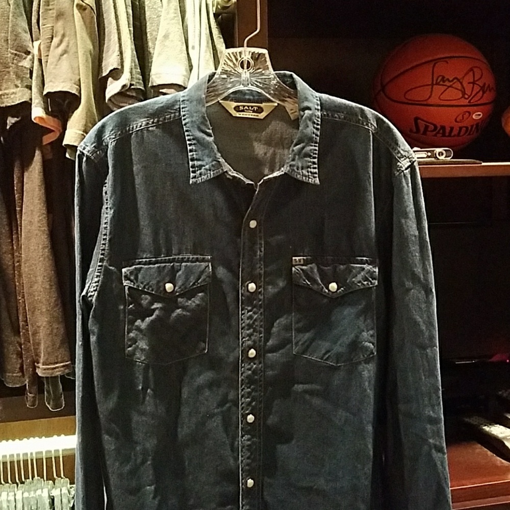 Urban Outfitters Men's denim work shirt