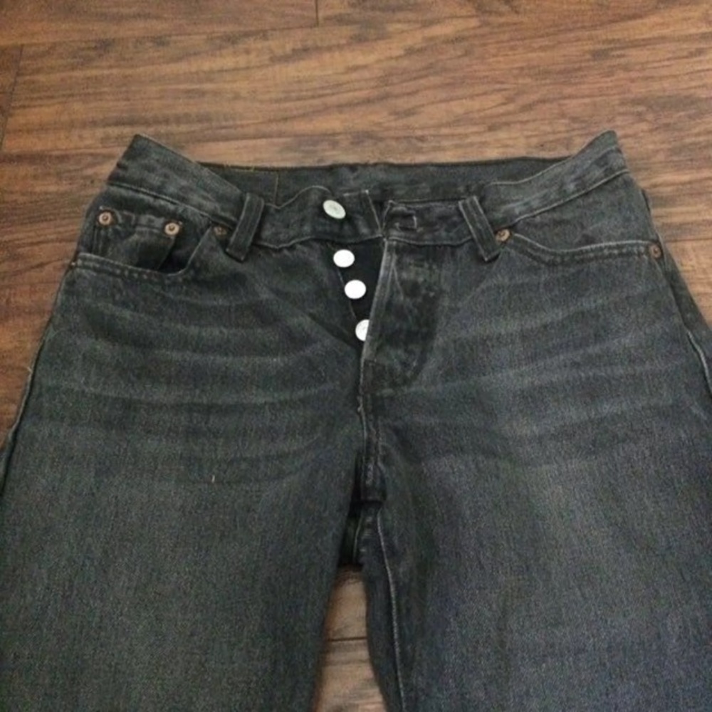 High Waisted Black Levi 501 Mom Jeans!