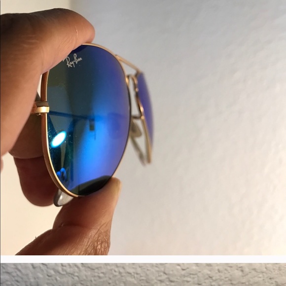 ⚜️SOLD⚜️Blue Ray-Ban Aviator Mirror Sunglasses 😎 - Picture 2 of 3