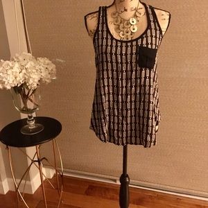 Sleeveless Zippered Back Top M