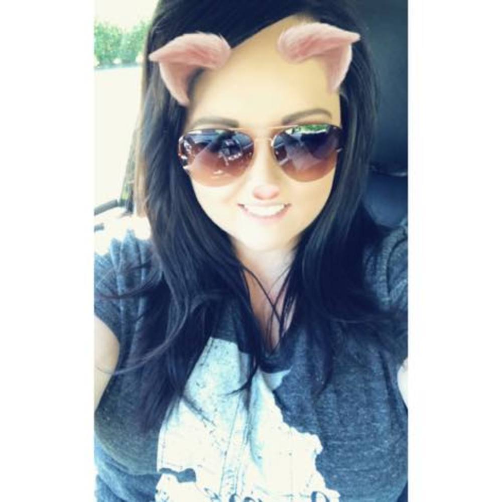 Meet your Posher, Crystal